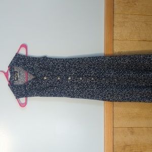 Women's sleeveless dress floral